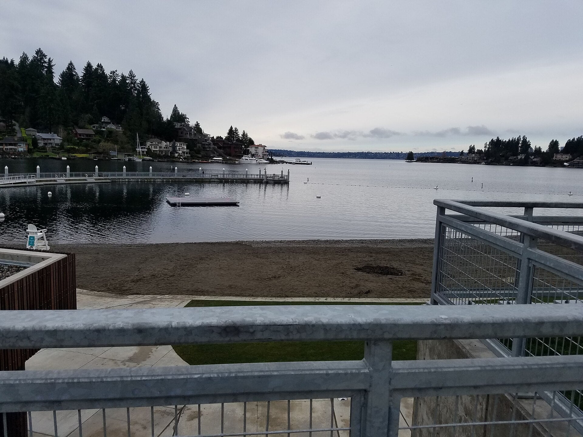 Meydenbauer Bay Park waterfront in Bellevue