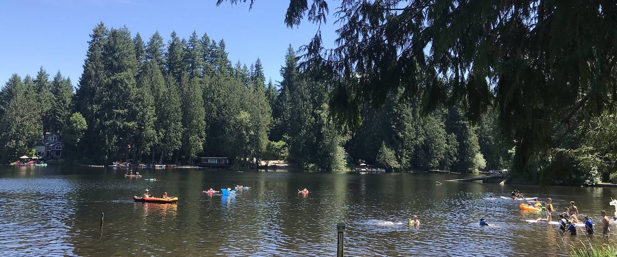Beaver Lake, a drive up lake to paddle board near Seattle